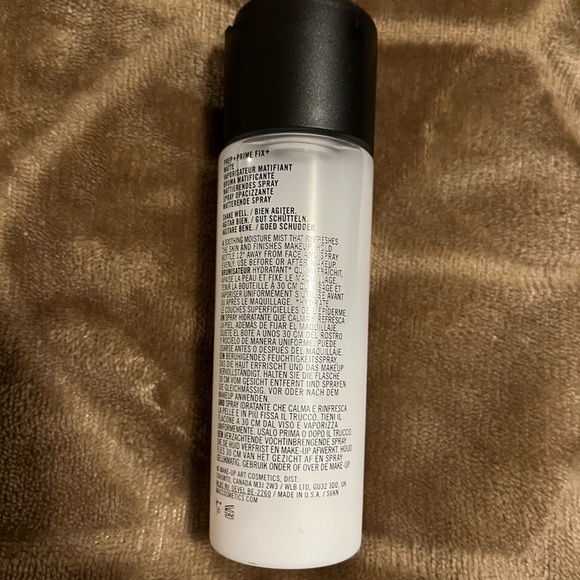 MAC Cosmetics Prep + Prime Fix+ Matte Spray - Black and White - Picture 3 of 3